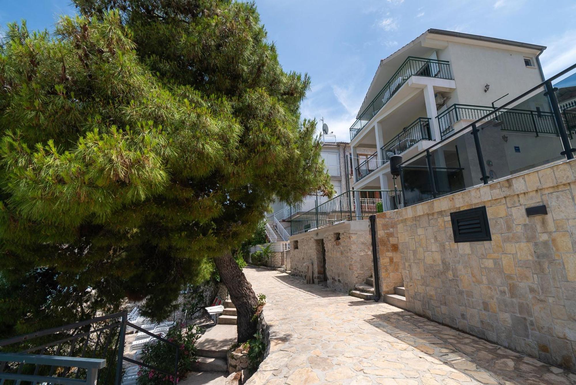 Apartments Ivica Primošten Екстериор снимка