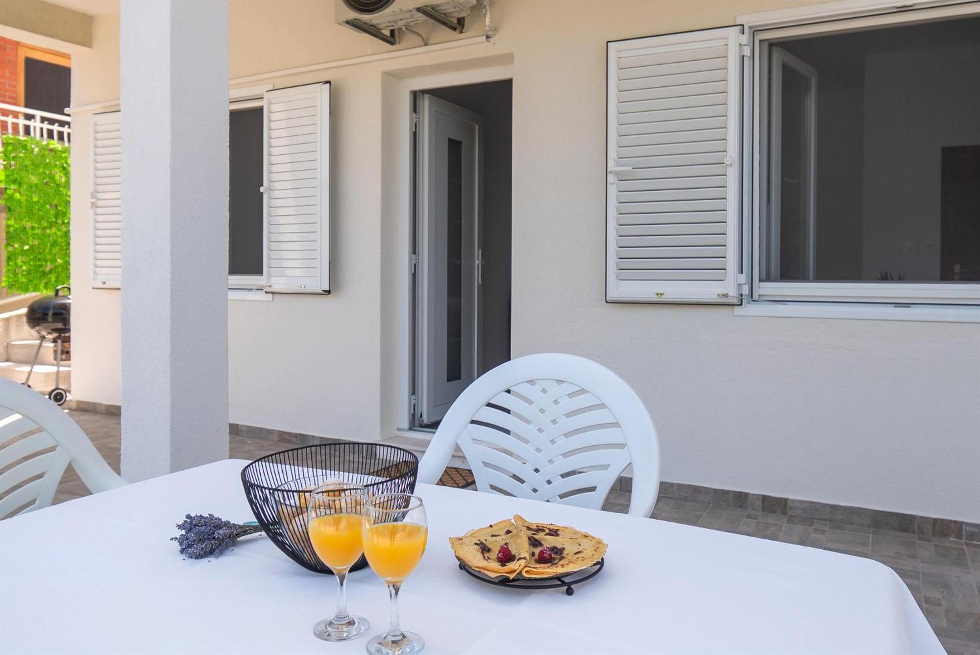 Apartments Ivica Primošten Екстериор снимка